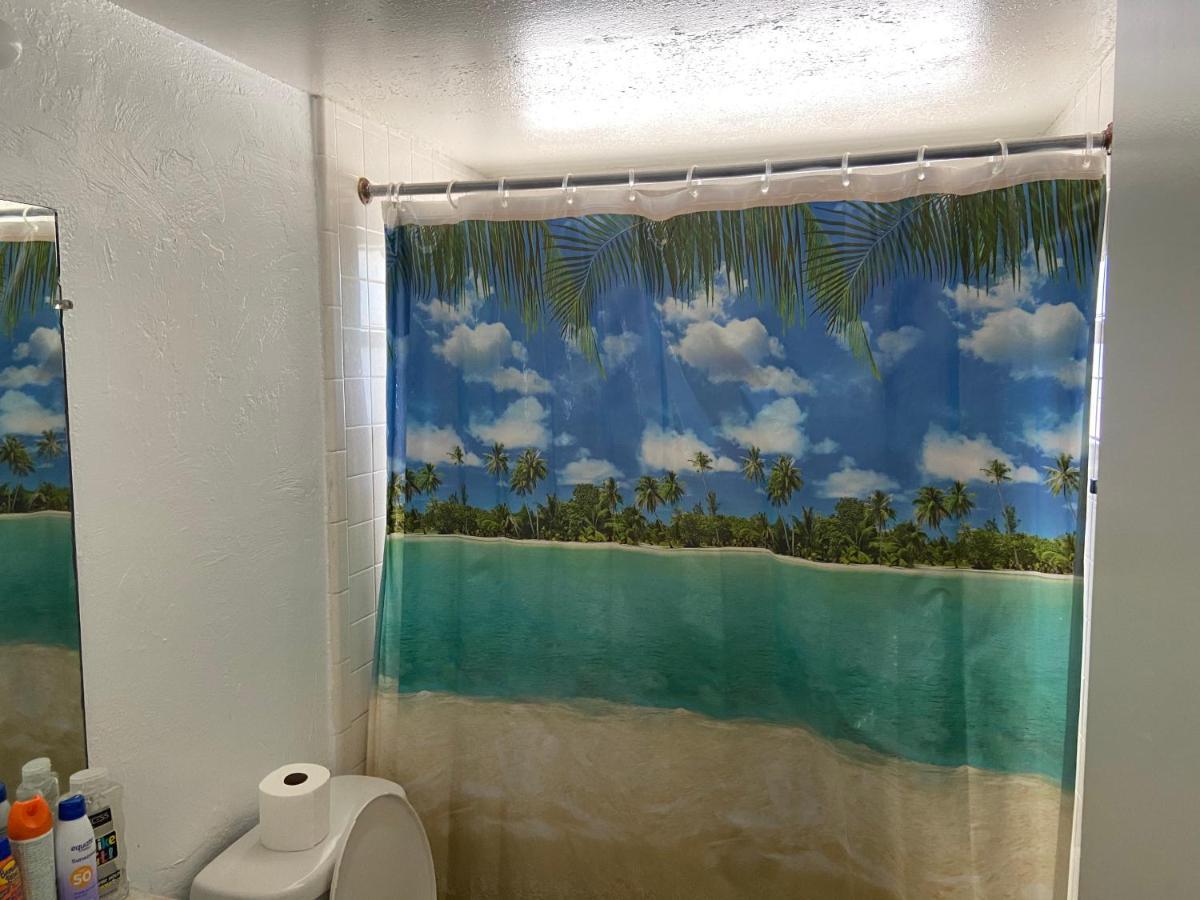 Private Room In A 2 Bedroom 1 Bathroom Shared With Host, On The Beach, Surrounded By Resorts, Only 2 People Max St. Pete Beach Bagian luar foto